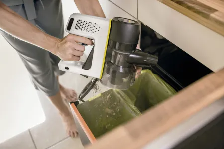 Аккумуляторный вертикальный пылесос Karcher VC 4 Cordless Premium MyHome