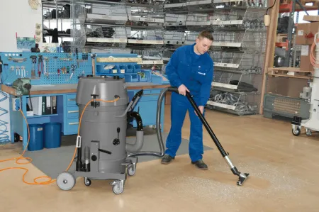 Пылесос Karcher IVR 40/24-2 Sc