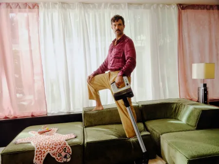 Аккумуляторный вертикальный пылесос Karcher VC 6 Cordless OurFamily Pet