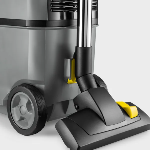 Профессиональный пылесос сухой уборки Karcher T 15/1