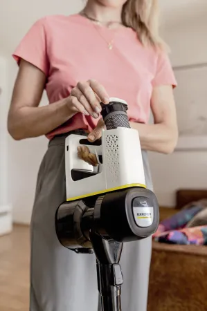 Аккумуляторный вертикальный пылесос Karcher VC 4 Cordless Premium MyHome