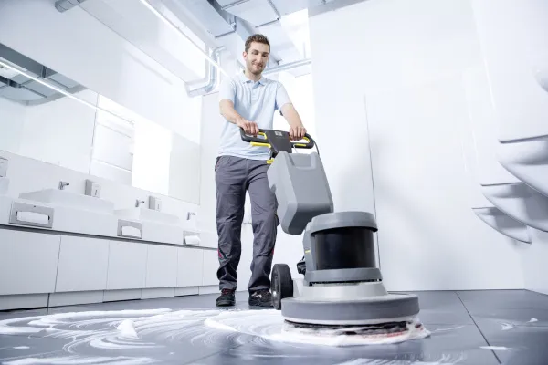 Уборочная машина Karcher BDS 43/Duo C