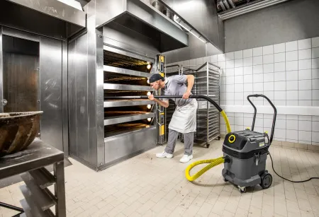 Пылесос для уборки пекарен и печей Karcher NT 40/1 Tact Bs