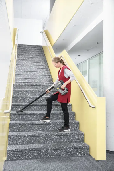 Ручной аккумуляторный пылесос Karcher HV 1/1 Bp Cs