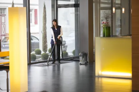 Пылесос сухой уборки Karcher T 14/1 Classic