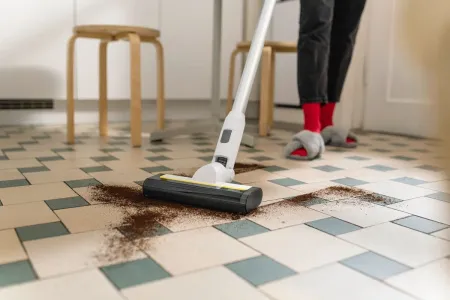 Аккумуляторный пылесос Karcher KVA 2