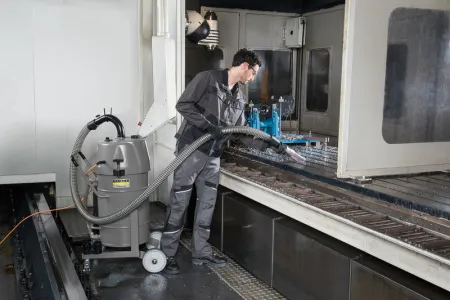 Пылесос Karcher IVR-L 65/20-2 Tc