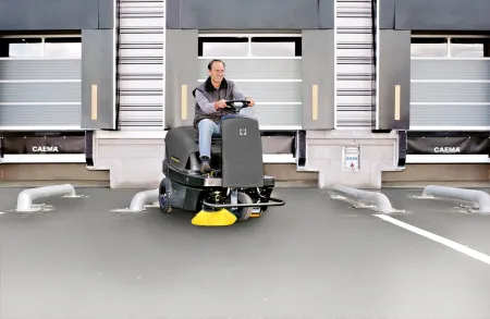 Подметальная машина Karcher KM 100/100 R D