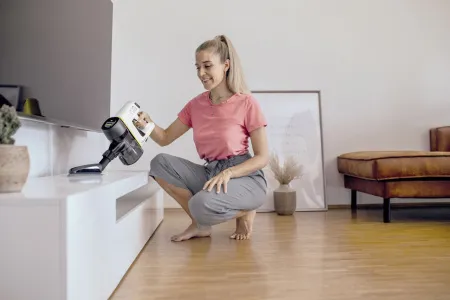 Аккумуляторный вертикальный пылесос Karcher VC 4 Cordless Premium MyHome
