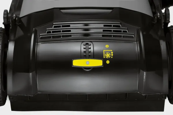 Подметальная машина Karcher KM 70/15 C 2SB с двумя боковыми щетками