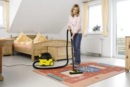 Пылесос сухой уборки Karcher T 12/1 (снят с производства)