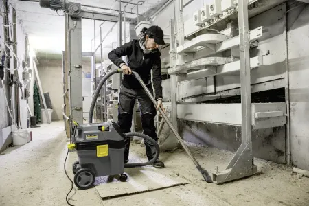 Пылесос сухой и влажной уборки Karcher NT 30/1 Ap Te L