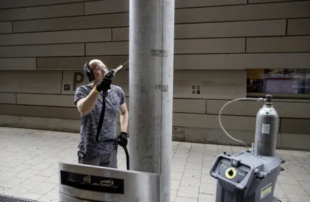 Аппарат для очистки сухим льдом со встроенным генератором сухого льда Karcher IB 10/8 L2P