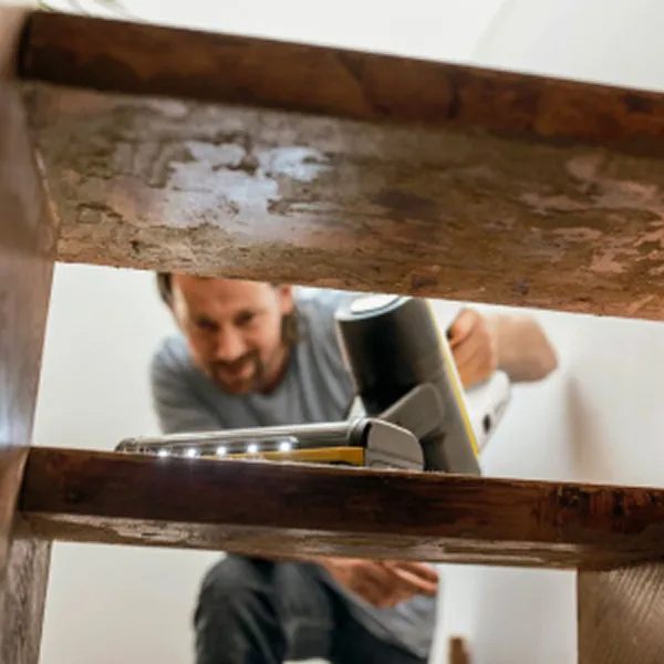 Аккумуляторный вертикальный пылесос Karcher VC 6 OurFamily