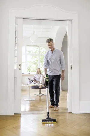 Аккумуляторный вертикальный пылесос Karcher VC 7 Cordless yourMax Pet