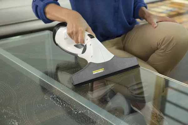 Стеклоочиститель Karcher WV 2 Premium Plus (white) (снят с производства)