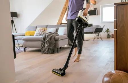 Аккумуляторный вертикальный пылесос Karcher VC 4 Cordless Premium MyHome
