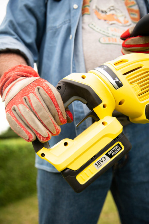 Аккумуляторный кусторез Karcher HGE 18-50 Battery Set