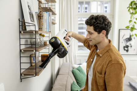 Аккумуляторный вертикальный пылесос Karcher VC 4 Cordless MyHome Pet