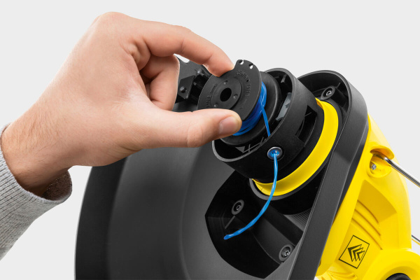 Аккумуляторный триммер Karcher LTR 18-30 Batery Аккумуляторный триммер Karcher LTR 18-30 Batery