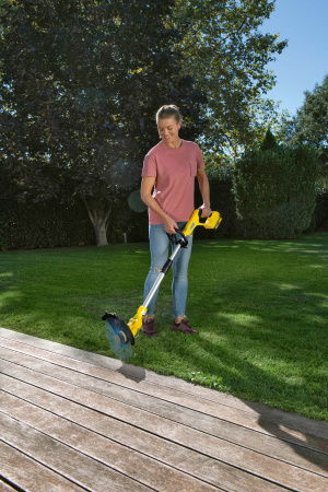 Аккумуляторный триммер Karcher LTR 18-30 Batery Аккумуляторный триммер Karcher LTR 18-30 Batery
