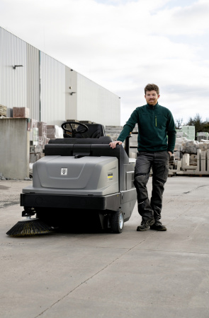 Подметальная машина Karcher KM 105/180 R Bp Pack Classic