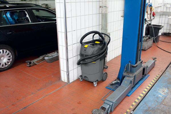 Пылесос для влажной и сухой уборки Karcher NT 65/2 Ap Пылесос для влажной и сухой уборки Karcher NT 65/2 Ap