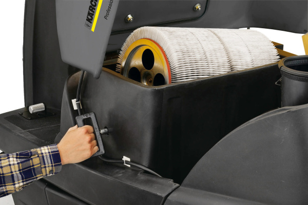 Подметальная машина Karcher KM 100/100 R Bp Подметальная машина Karcher KM 100/100 R Bp