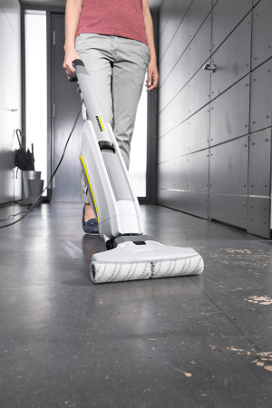 Аппарат для влажной уборки Karcher FC 5 Premium White Аппарат для влажной уборки Karcher FC 5 Premium White