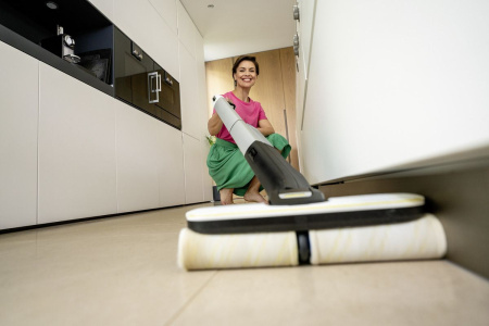 Аппарат для влажной уборки пола Karcher FC 4-4 Battery Set Аппарат для влажной уборки пола Karcher FC 4-4 Battery Set