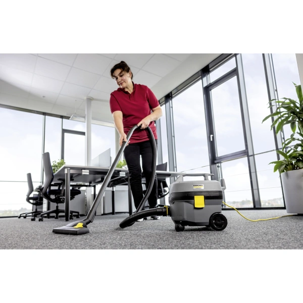 Пылесос сухой уборки Karcher T 7/1 Classic