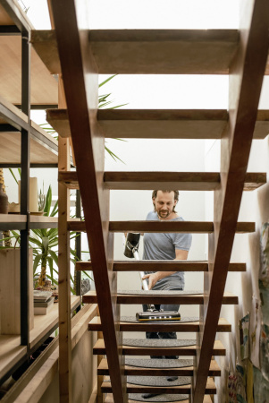 Аккумуляторный вертикальный пылесос Karcher VC 6 Cordless OurFamily Pet