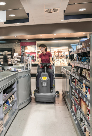 Поломоечная машина с сиденьем для водителя Karcher BD 50/70 R Classic