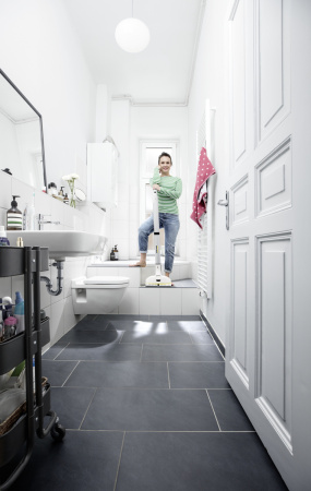 Аппарат для влажной уборки Karcher EWM 2 Premium (FC 3 Cordless Premium)