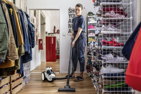 Пылесос сухой уборки Karcher VC 3 Premium