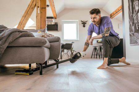 Аккумуляторный вертикальный пылесос Karcher VC 4 Cordless MyHome Pet