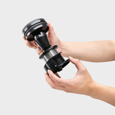 Аккумуляторный вертикальный пылесос Karcher VC 4S Cordless Plus Аккумуляторный вертикальный пылесос Karcher VC 4S Cordless Plus