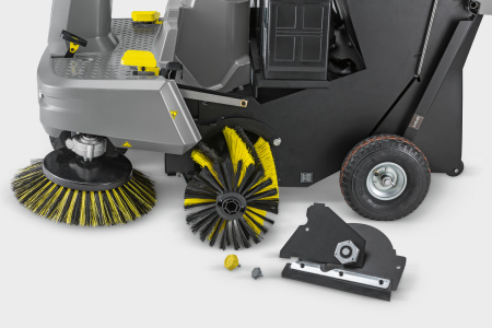 Подметально-всасывающая машина с сиденьем для водителя Karcher KM 85/50 R Bp