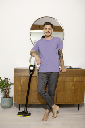 Аккумуляторный вертикальный пылесос Karcher VC 4 Cordless MyHome Pet