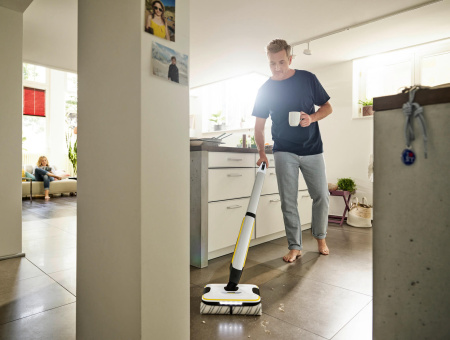 Аккумуляторный аппарат для влажной уборки  Karcher FC 7 Cordless