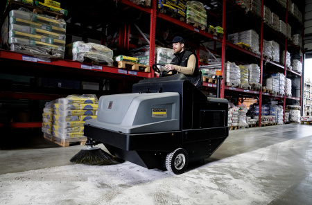 Подметальная машина Karcher KM 105/180 R Bp Pack Classic