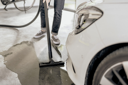 Хозяйственный пылесос Karcher WD 4 S V-20/5/22 Хозяйственный пылесос Karcher WD 4 S V-20/5/22