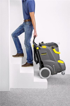 Аппарат для чистки ковров Karcher Puzzi 30/4 Аппарат для чистки ковров Karcher Puzzi 30/4