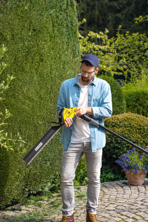 Аккумуляторный кусторез Karcher PHG 18-45 Battery Аккумуляторный кусторез Karcher PHG 18-45 Battery