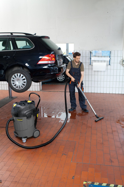 Пылесос для влажной и сухой уборки Karcher NT 65/2 Ap Пылесос для влажной и сухой уборки Karcher NT 65/2 Ap