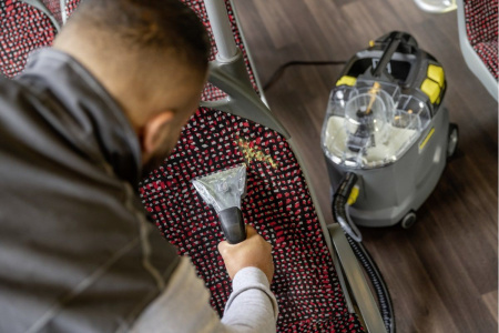 Аппарат для чистки ковров Karcher Puzzi 8/1 Аппарат для чистки ковров Karcher Puzzi 8/1