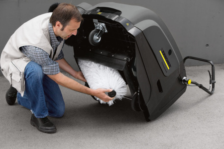 Подметальная машина Karcher KM 75/40 W Bp Подметальная машина Karcher KM 75/40 W Bp