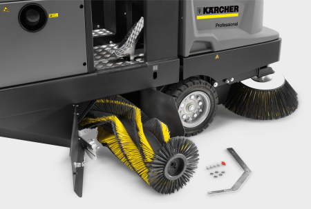 Подметально-всасывающая машина Karcher KM 120/250 R D Classic