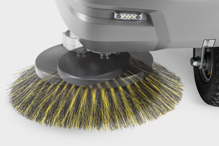 Подметально-всасывающая машина с сиденьем для водителя Karcher KM 85/50 R Bp