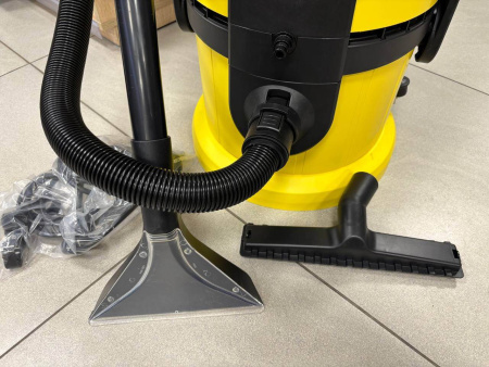 Пылесос моющий Karcher SE 4 (2 шт. в полном комплекте, небольшиие царапины, в 3 шт. остутвуют элементы комплектации)